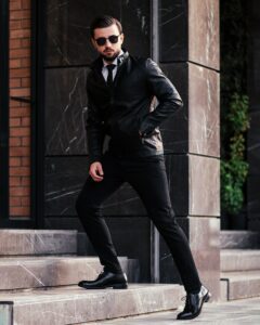 men in black leather jacket outfit 3